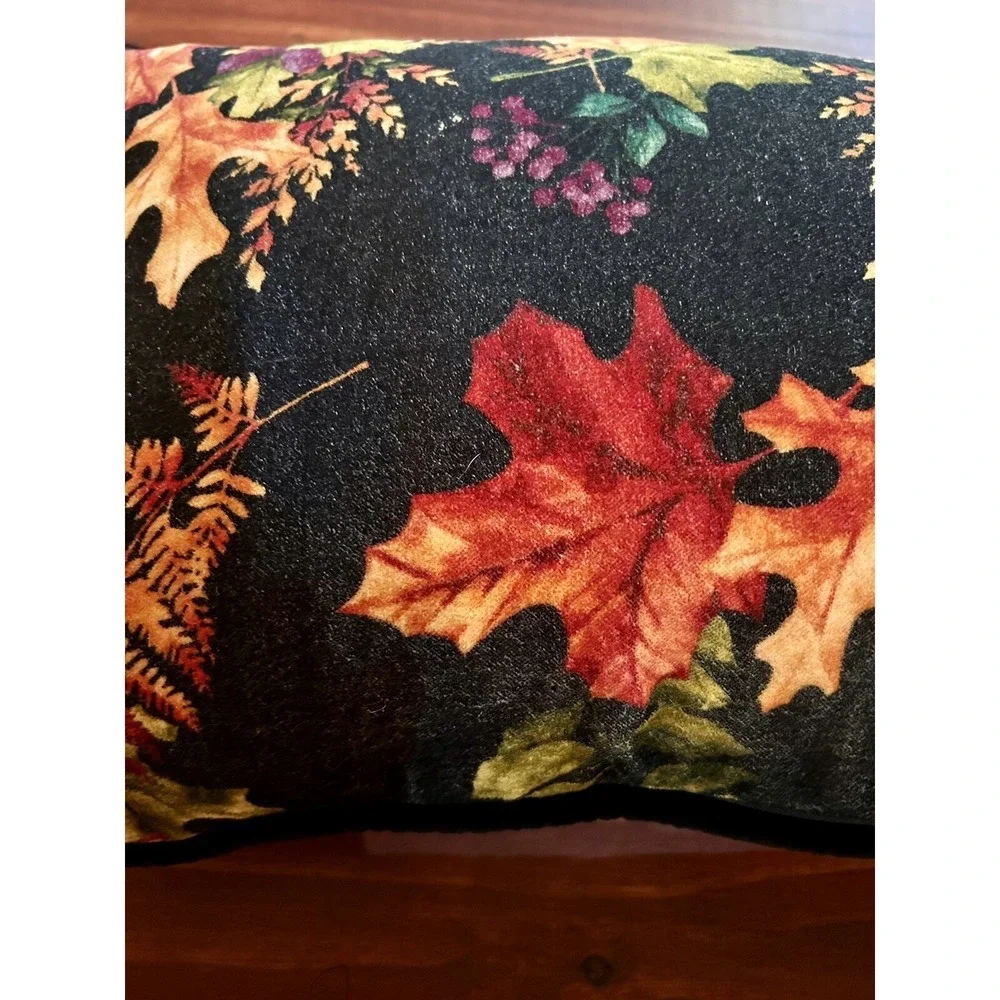 Cynthia Rowley 100% Cotton Fall Leaves Pillows 27